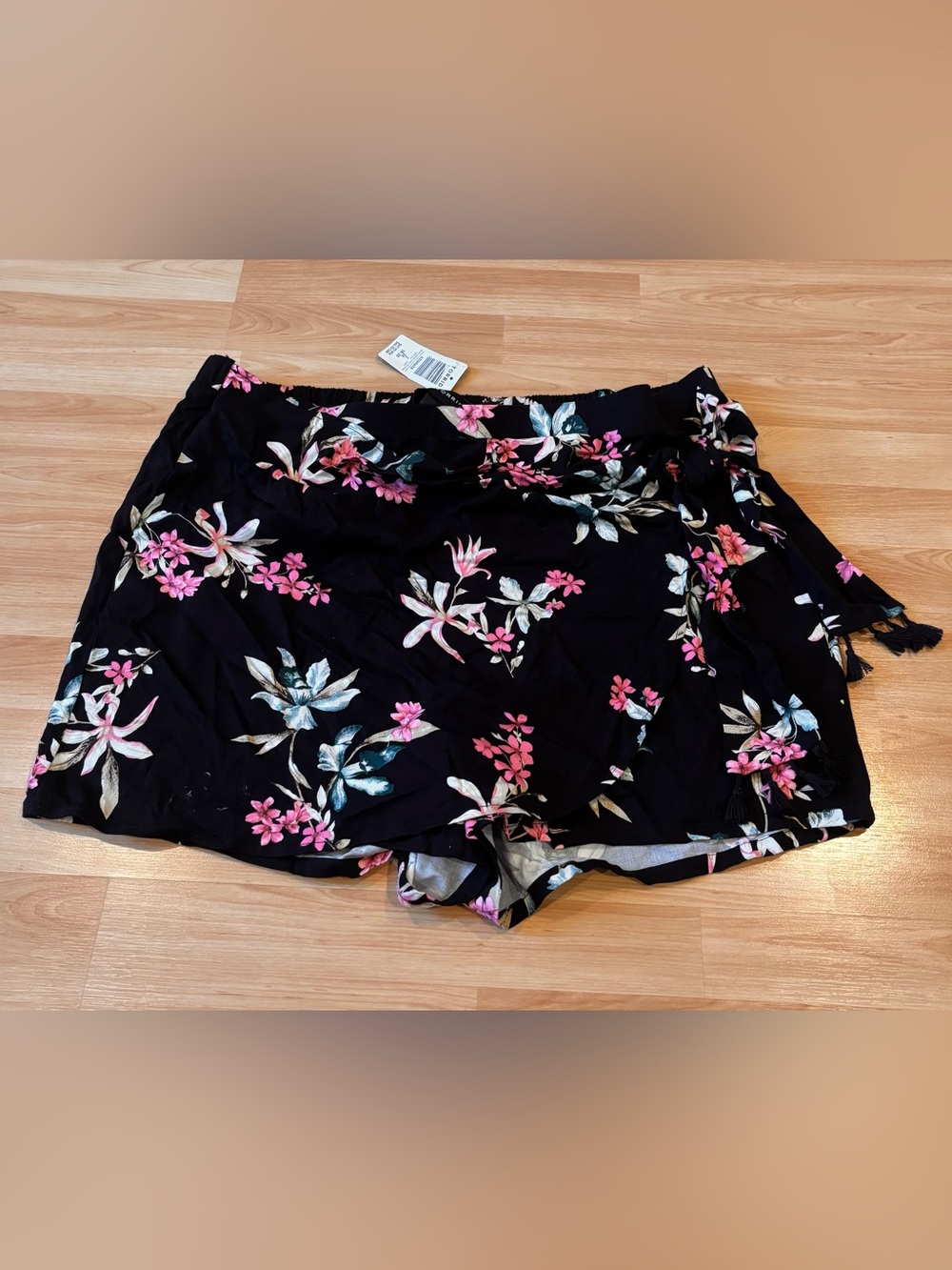 Torrid Black Floral High Rise Skort